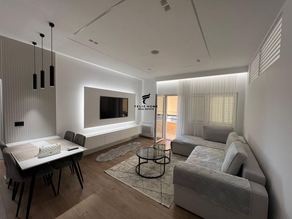 APARTAMENT ME QERA 2+1 LIQENI FARKES 800 EURO