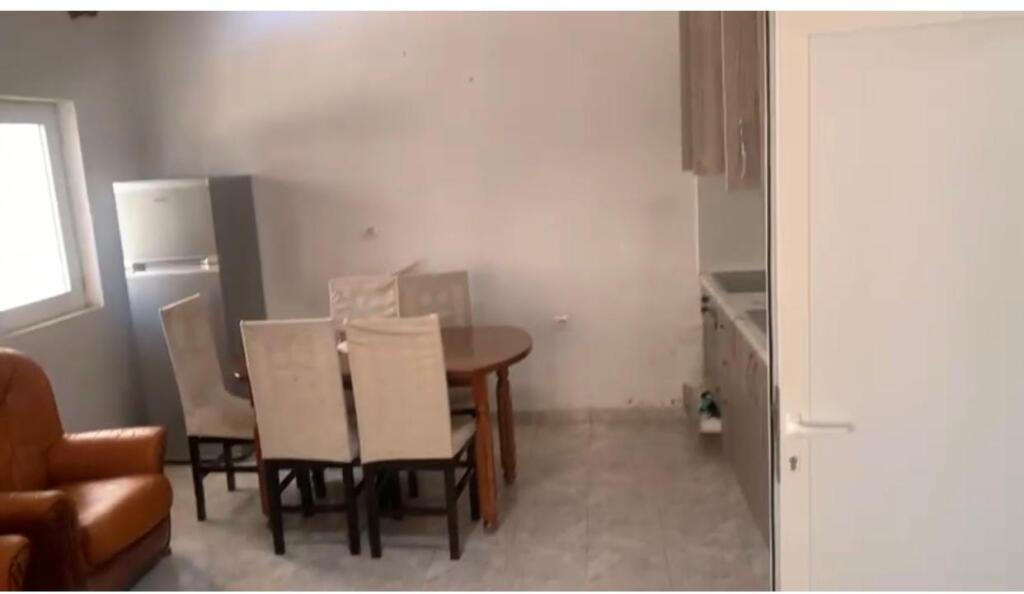 Jepet Apartament me qera