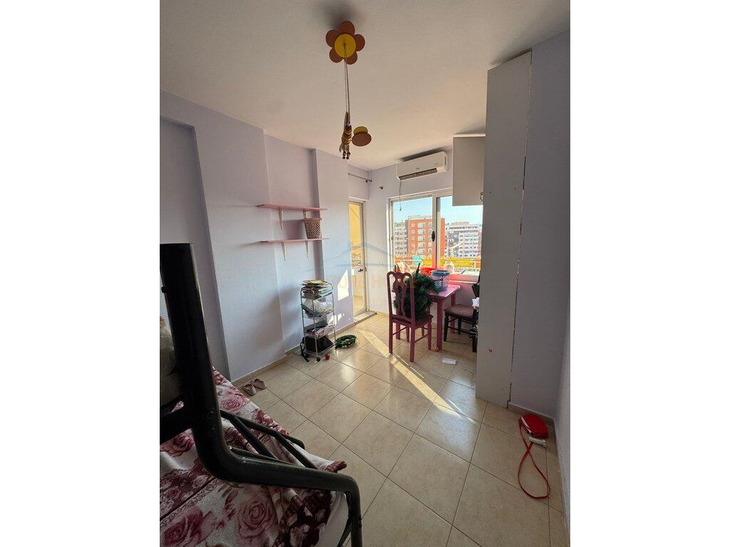 Shitet Apartament 1+1, Unaza e Re