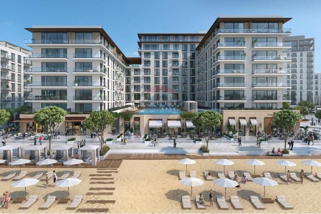 Apartment 2+1+2 with parking at Durres Marina!