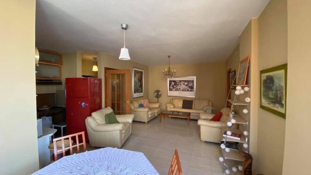 1+1,i mobiluar,80 m2 te rruga e bogdaneve, 600 euro