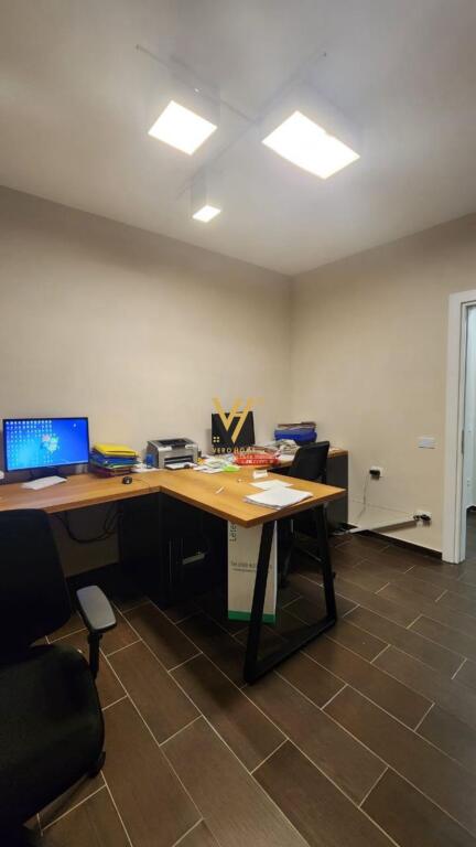 OFFICE FOR RENT 85 M2 KOSOVARVE STREET 850 EURO