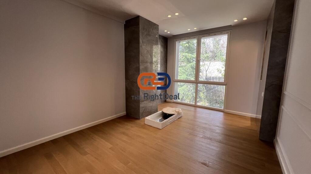 Vicino al Palazzo delle Brigate, Appartamento 3+1+2 Perfetto per Vivere in Vendita!!