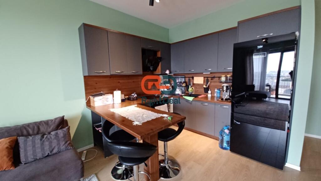 Tek Kompleksi ASL, Jepet Me Qira Apartament 2+1+2 Me Planimetri Te Rregullt, Me Mobilim Bashkekohor!!