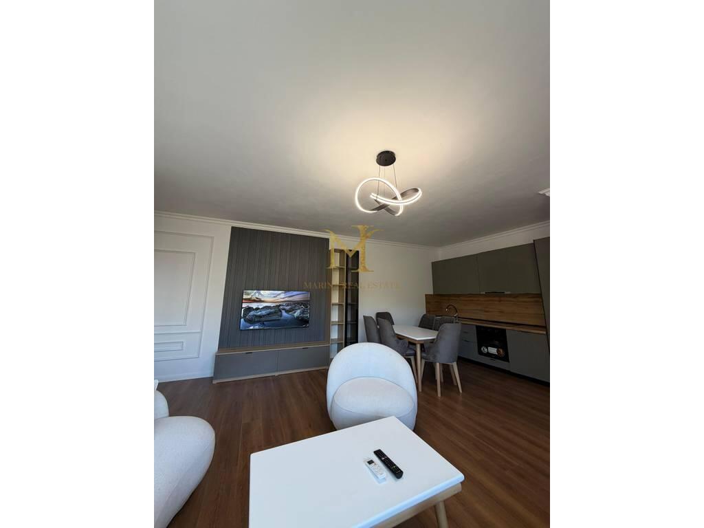 SHITET APARTAMENT 2+1 ME PAMJE DETI , NE SHKEMBIN E KAVAJES, DURRES!