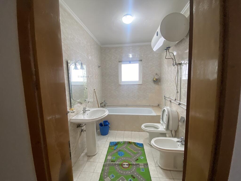 Jepet me qira apartament 2+1 ne laprake
