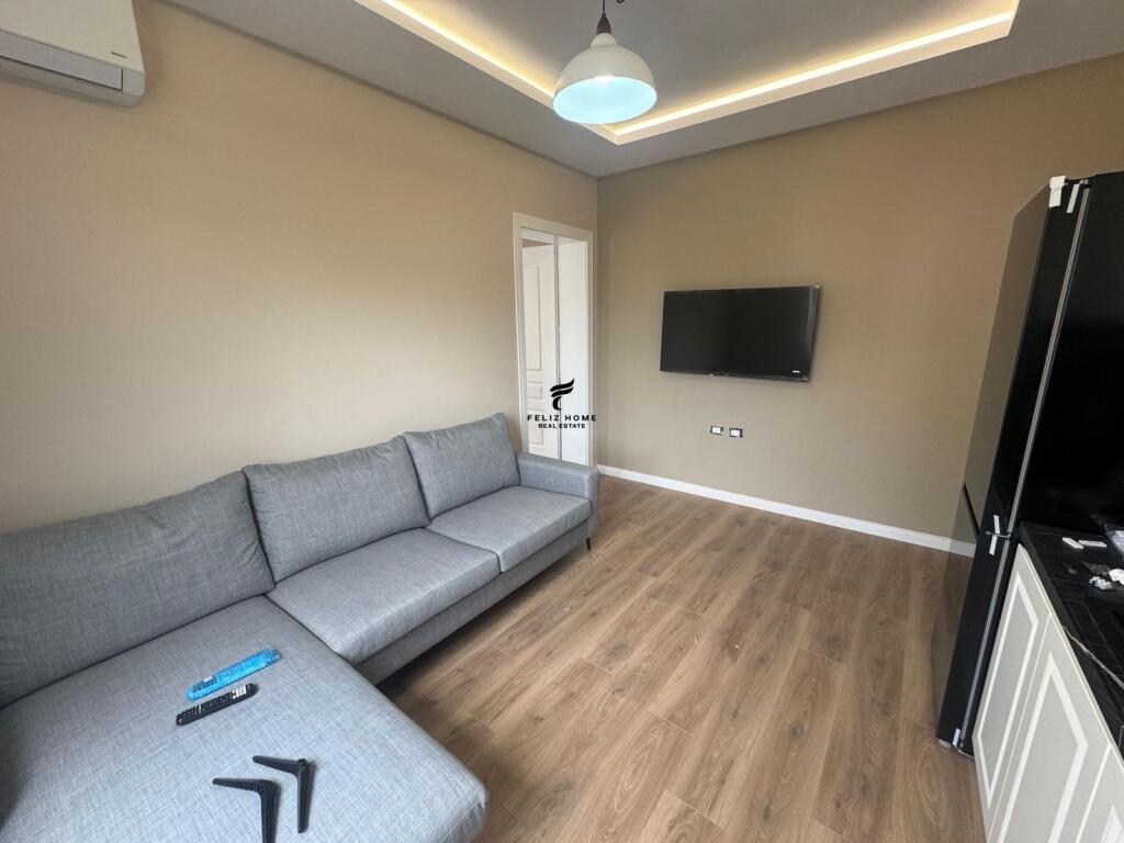 APARTAMENT ME QERA 1+1 STACIONI TRENIT 550 EURO