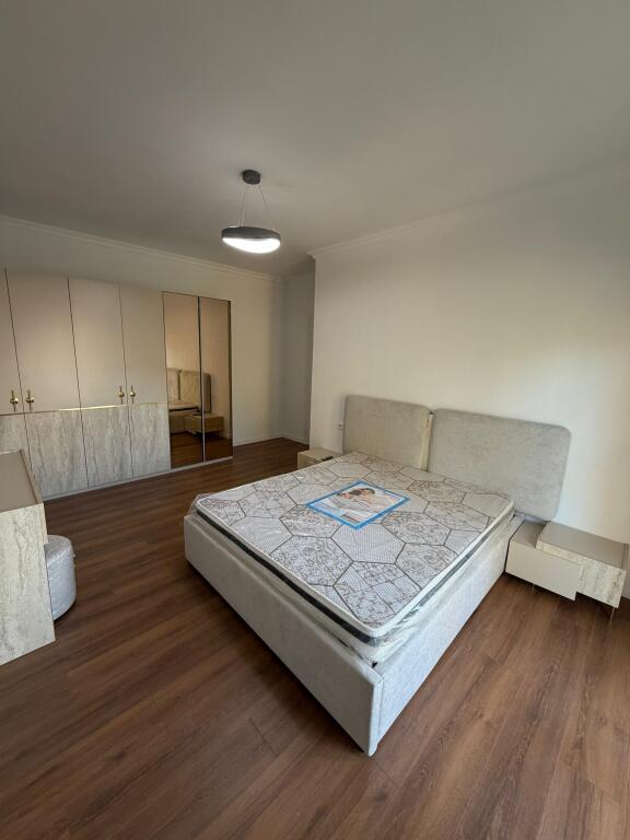 In vendita appartamento a Durazzo, nella zona di Shkëmbi i Kavajës.