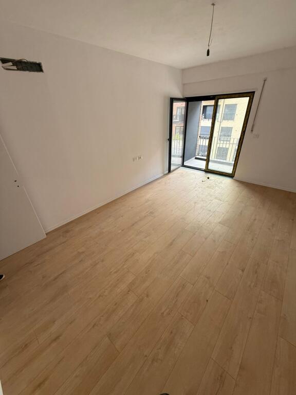 Apartament Ne Shitje - Kodra e Diellit 1+1