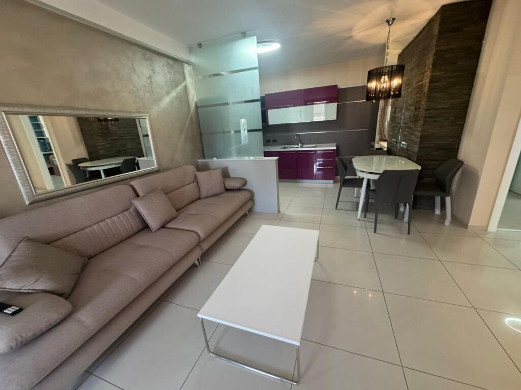 apartamenti 3+1 me qira tek Rruga e Elbasanit