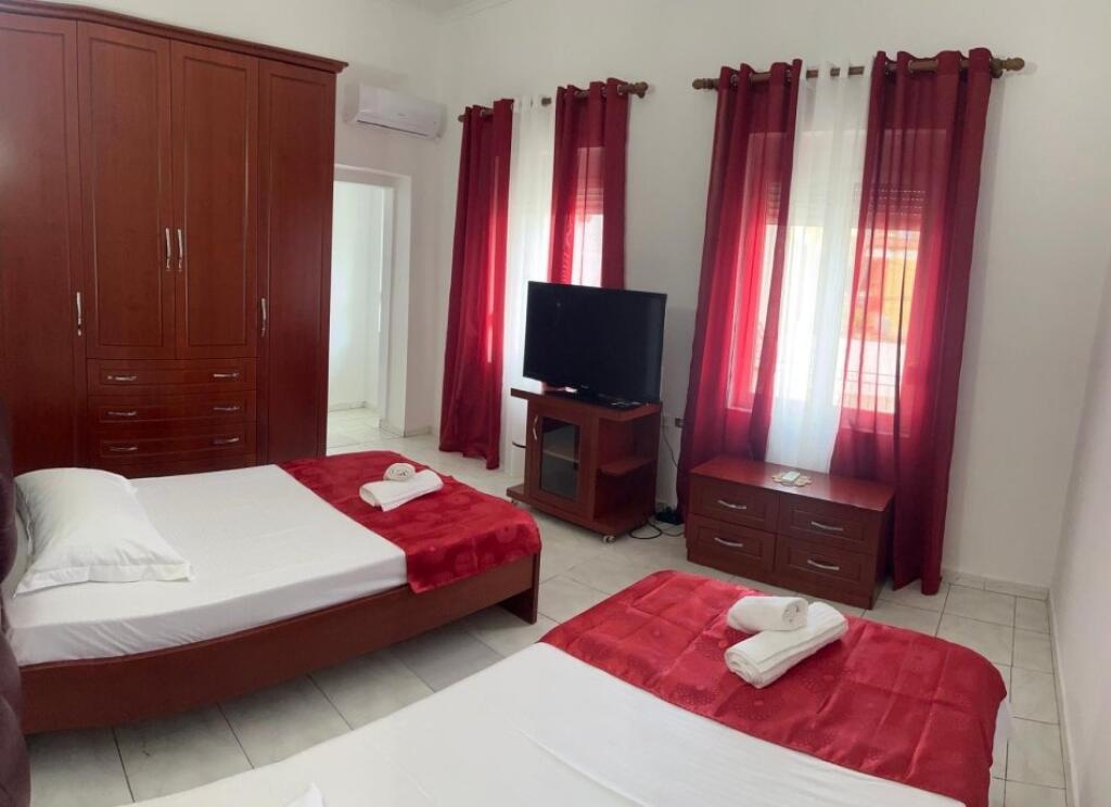 Jepet me qira apartmenti 1+1 , Qender