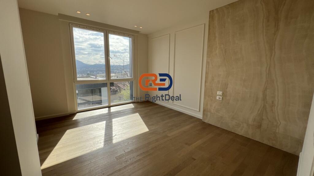 Vicino al Palazzo delle Brigate, Appartamento 3+1+2 Perfetto per Vivere in Vendita!!