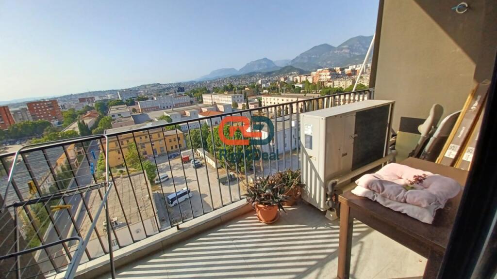 Tek Kompleksi ASL, Jepet Me Qira Apartament 2+1+2 Me Planimetri Te Rregullt, Me Mobilim Bashkekohor!!