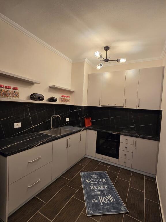 Apartament me qera 2+1 , Misto Mame,Yzberisht