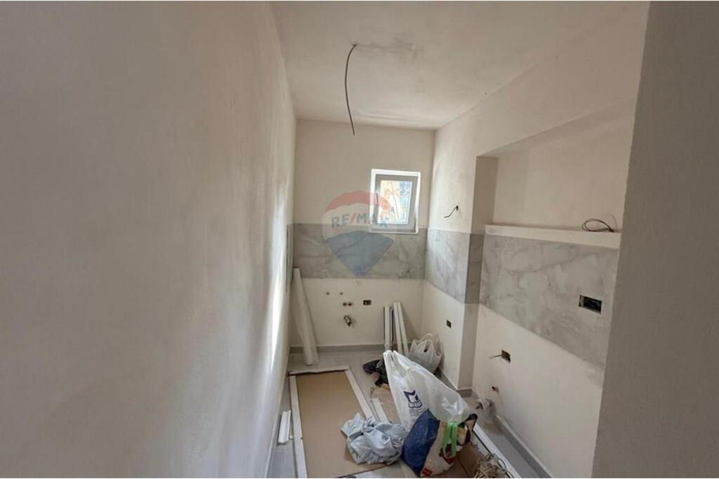 APARTAMENT 2+1 PER SHITJE - QENDER