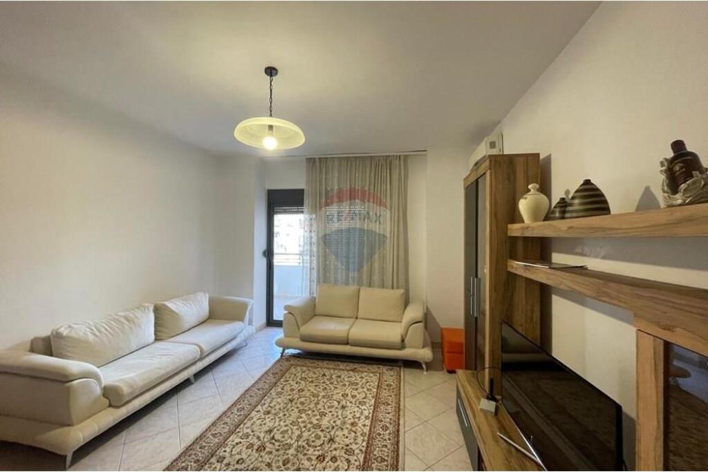 Appartamento - In Affitto - Via Qemal Stafa, Tirana