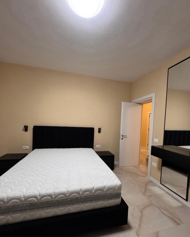 APARTAMENT ME QERA 2+1+2 PALLATI I BRIGADAVE 1100 EURO