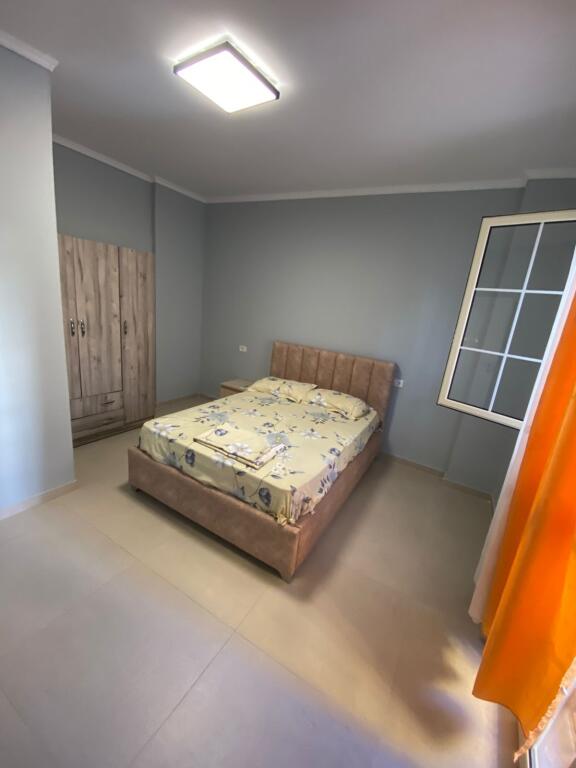 Jepet me Qira Apartament 1+1 Plazh Durres