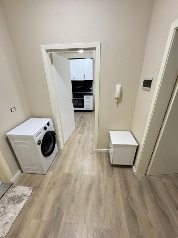Qera Apartament 1+1  📍21 dhjetori,mbrapa poliklinikes nr9 •Kati 4 me ashensor Cmimi 60.000 leke i pa diskutueshem