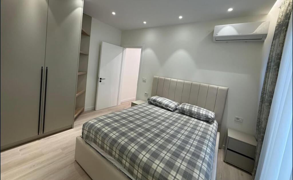 Nella zona di Don Bosko offriamo in affitto un appartamento 1+1 Totalmente arredato in modo moderno e mai abitato prima Prezzo 650 Euro