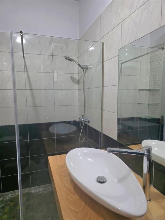 APARTAMENT ME QERA 1+1 LIQENI THATE 600 EURO
