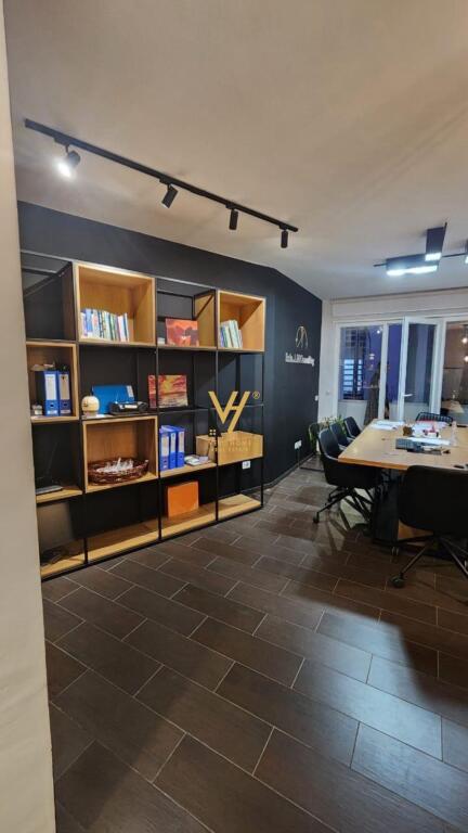 OFFICE FOR RENT 85 M2 KOSOVARVE STREET 850 EURO
