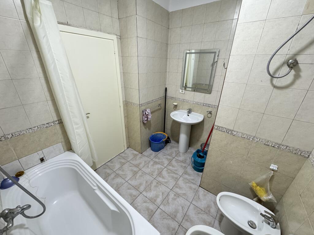 Qera Apartament 1+1  📍21 dhjetori,mbrapa poliklinikes nr9 •Kati 4 me ashensor Cmimi 60.000 leke i pa diskutueshem