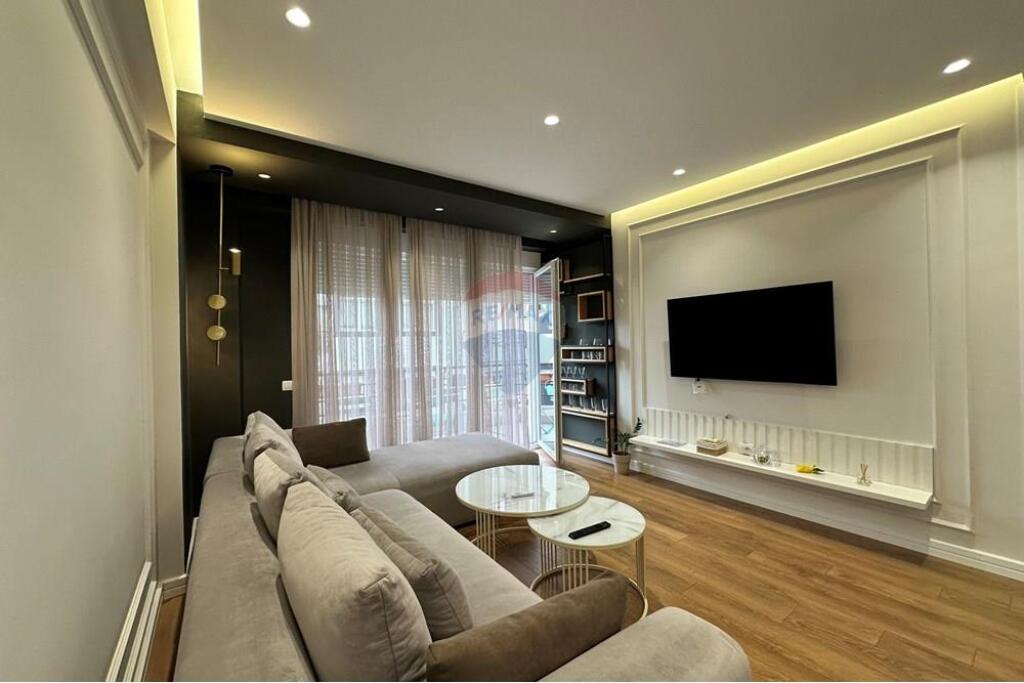 Apartament - Për Qira - Rruga Hamdi Sina, Tiranë 2+1+2+ Parkim