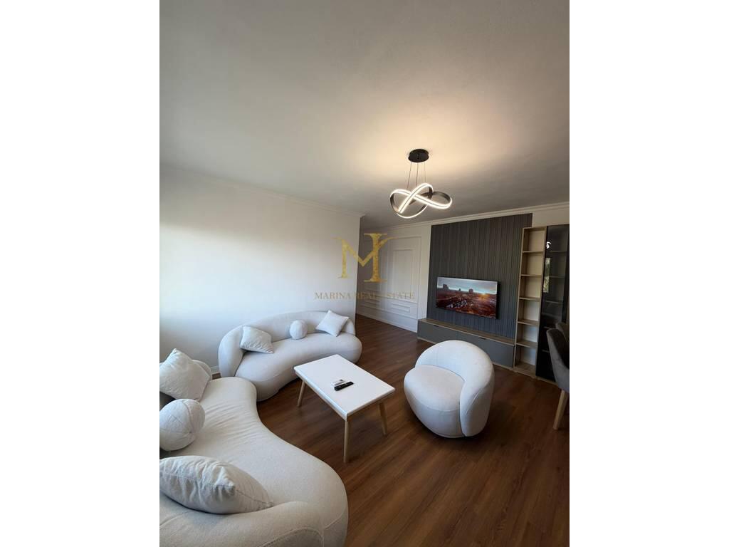 SHITET APARTAMENT 2+1 ME PAMJE DETI , NE SHKEMBIN E KAVAJES, DURRES!