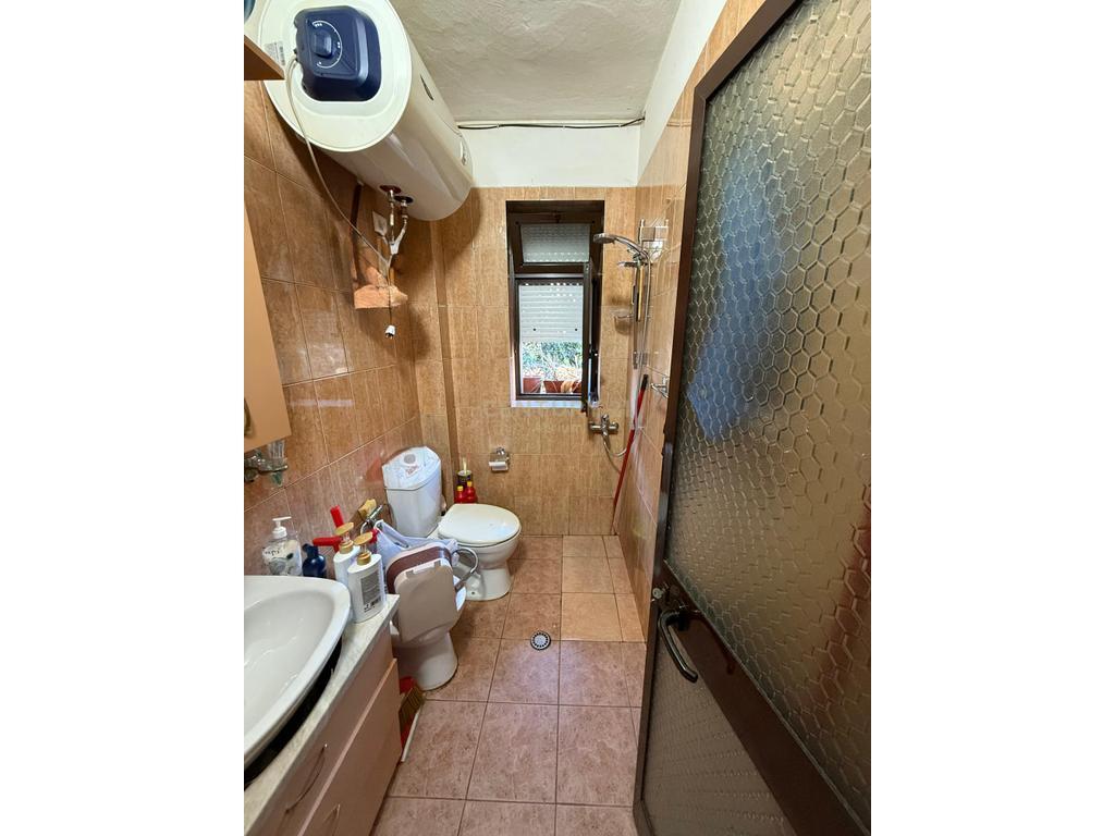 Jepet me qira Apartament 1+1 te Rruga Bardhyl!!!