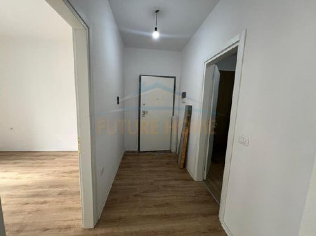 Shitet, Apartament 1+1, Rezidenca Erli, Tiranë.