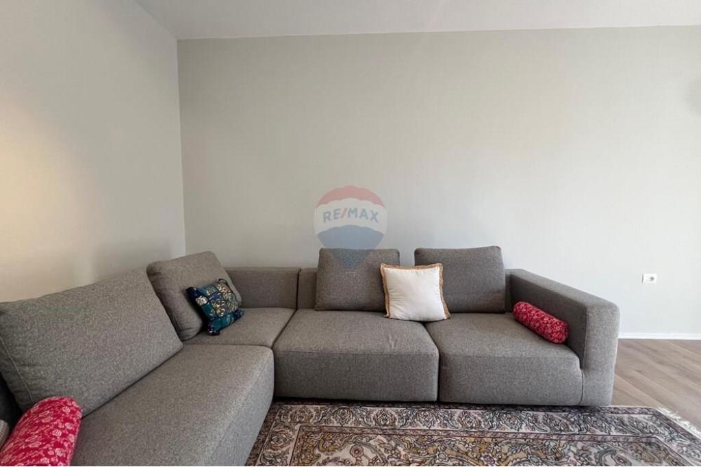 Apartament 1+1 me qira tek Mine Peza