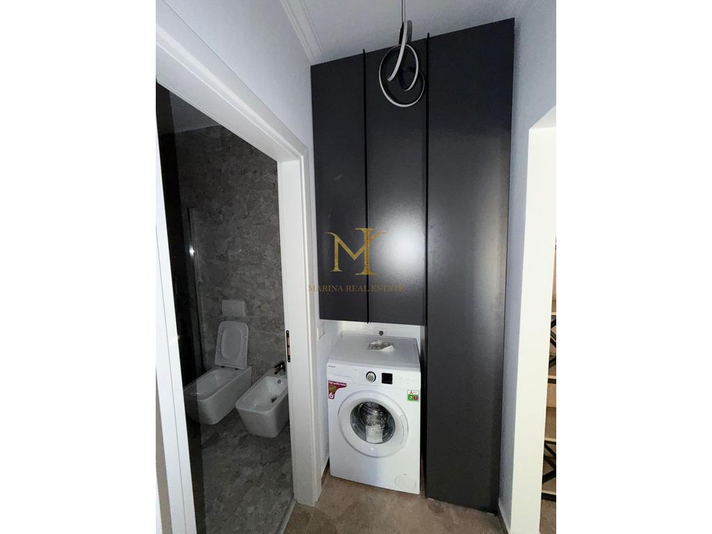 APARTAMENT 1+1 , ME PAMJE DETI NE SHKEMBIN E KAVAJES !