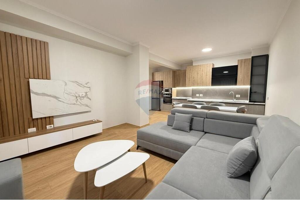 Apartament 2+1 me qira tek Zogu i Zi
