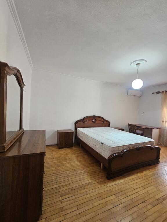 Affittasi: *2+1+2 BALCONI  *(📍Laprake  - su strada principale)* - 6° piano - *600€/mese* - Sup.127m² || Arredato