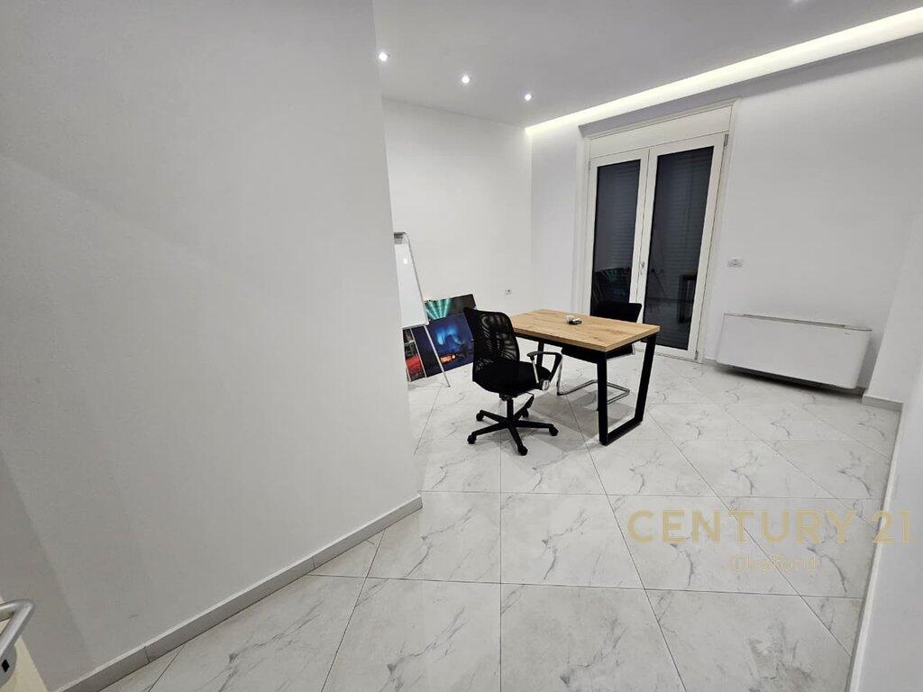 🏢 Office space with veranda for rent | Near Kosovareve Road