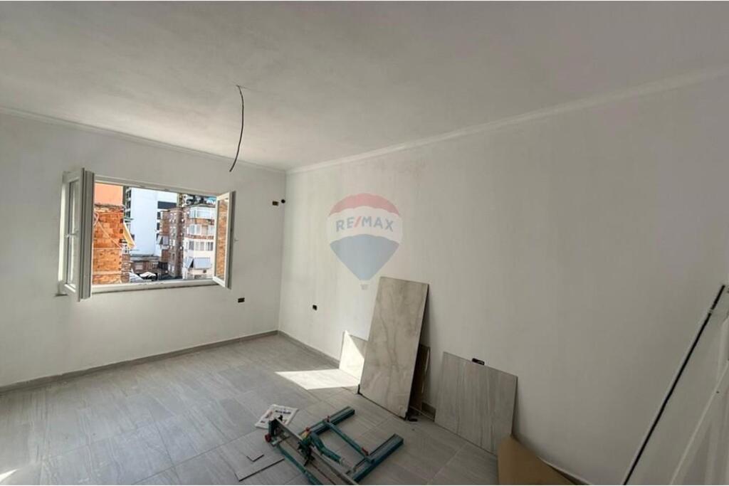 APARTAMENT 2+1 PER SHITJE - QENDER