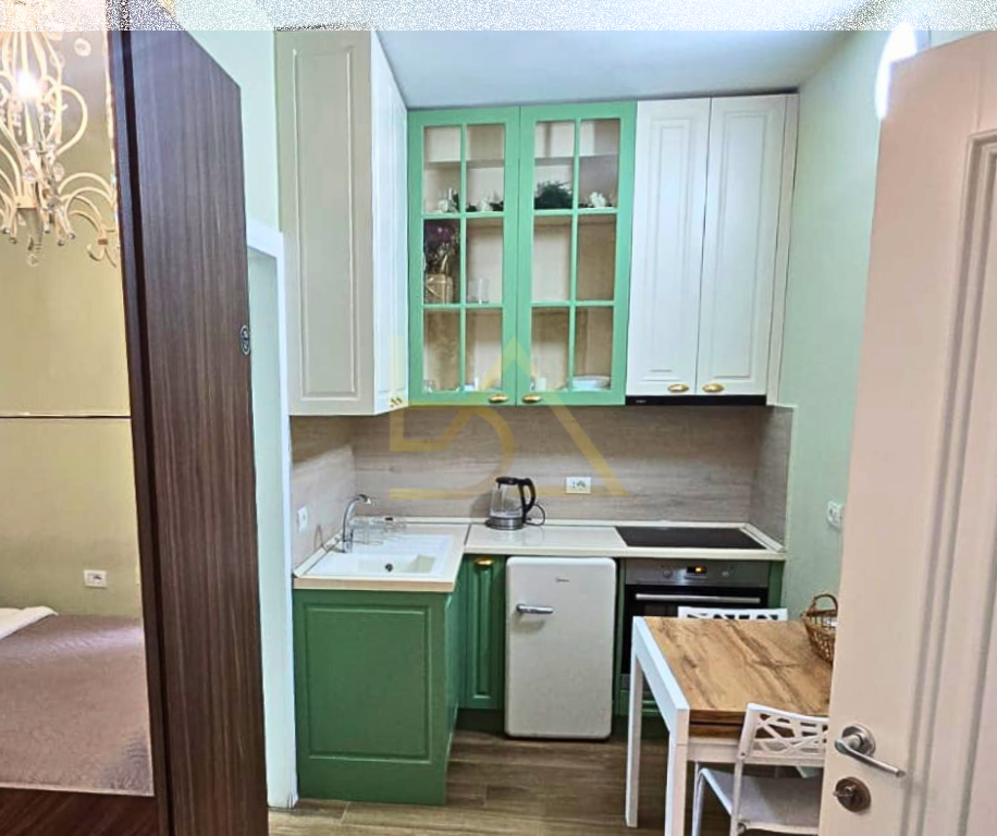 Shiten 3 Apartamente – Bllok, Tiranë