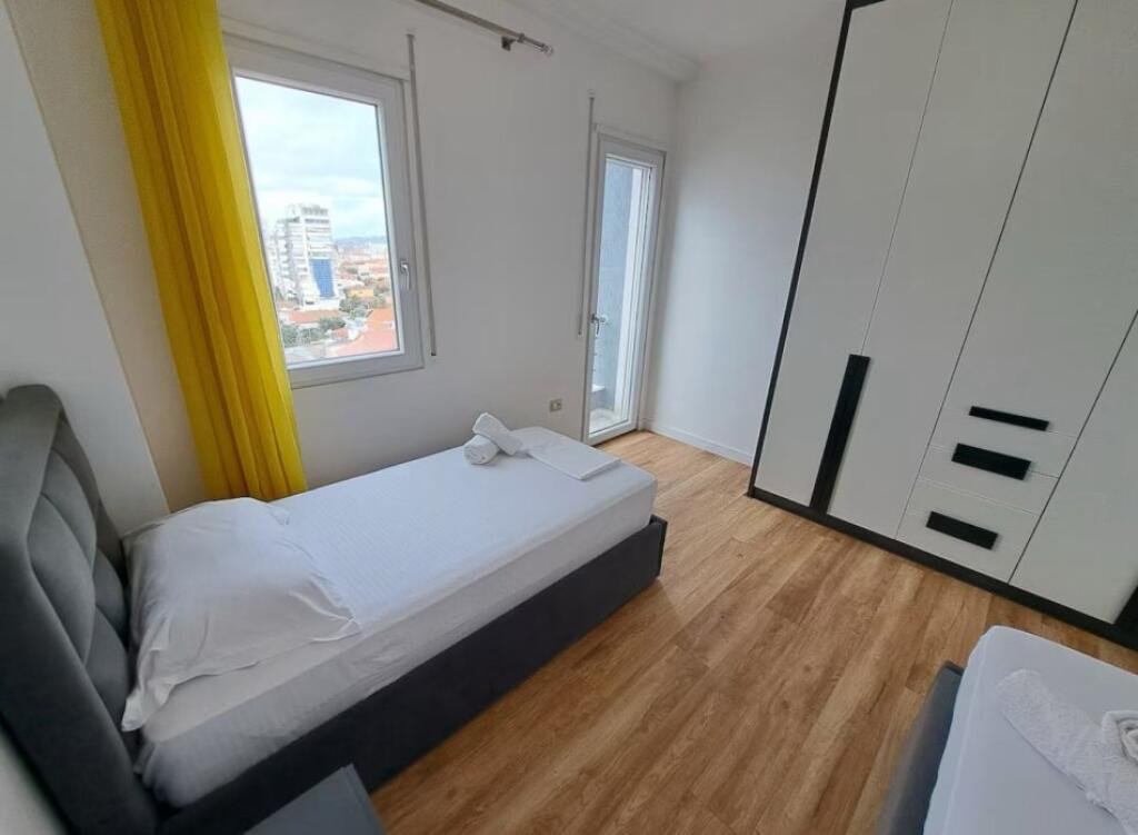 🏡 JEPET ME QIRA APARTAMENT LUKSOZ 2+1 – PAZARI I RI