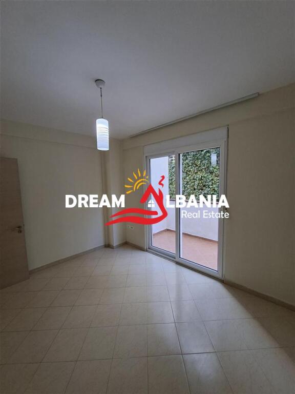 Shitet Apartament Duplex 3+1+2, Residenca Kodra e Diellit ( ID 4131471)