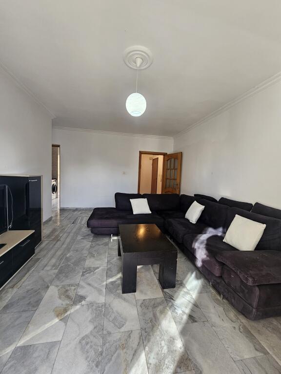 Affittasi: *2+1+2 BALCONI  *(📍Laprake  - su strada principale)* - 6° piano - *600€/mese* - Sup.127m² || Arredato
