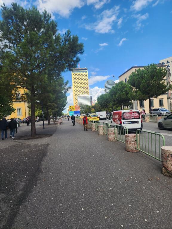 Me Qira Apartament💫: 2+1+1Wc &amp; 1 Ballkone + Mundesi Parkimi Me Qera📍 Qender ,Rruga Fortuzi || 720€/Muaj