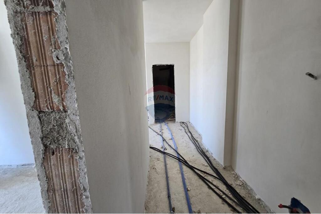 Apartament 2+1+2 ne shitje tek Bulevardi i Ri !