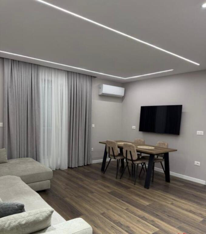 Apartament me qera 1+1 , Mbrapa Fakultetit te Shkencave Natyres
