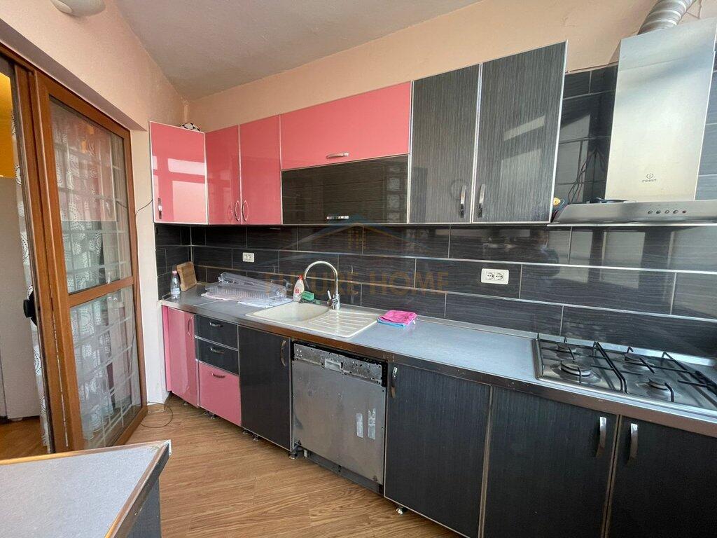 Shitet Apartament 2+1, Komuna e Parisit