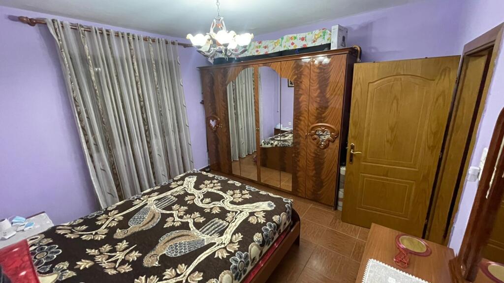 Jepet Apartament me qera