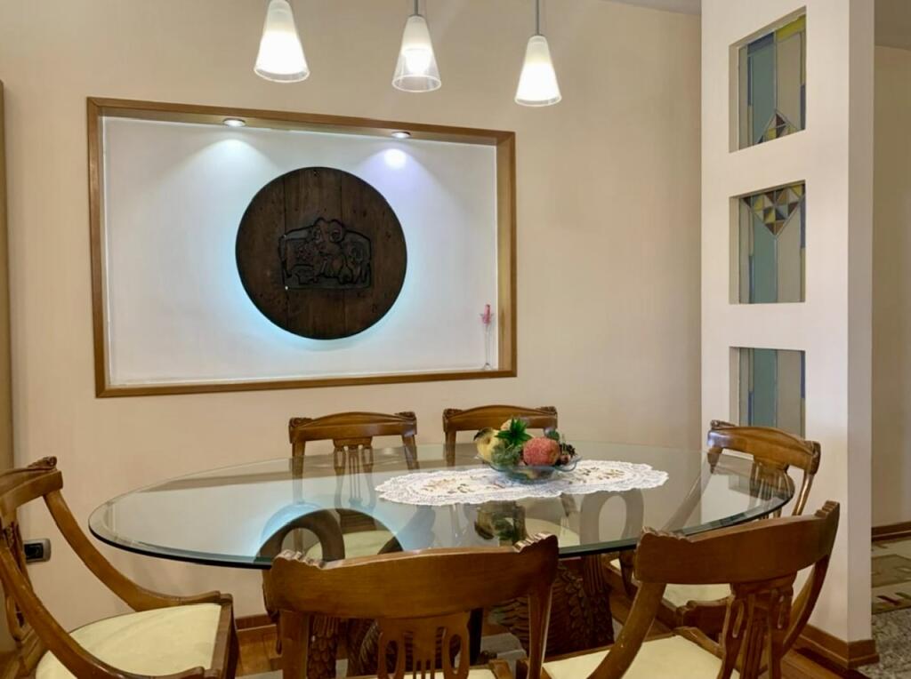 📍 Apartament 3+1 për Qira – Rruga Donika Kastrioti, Qendër, Tiranë