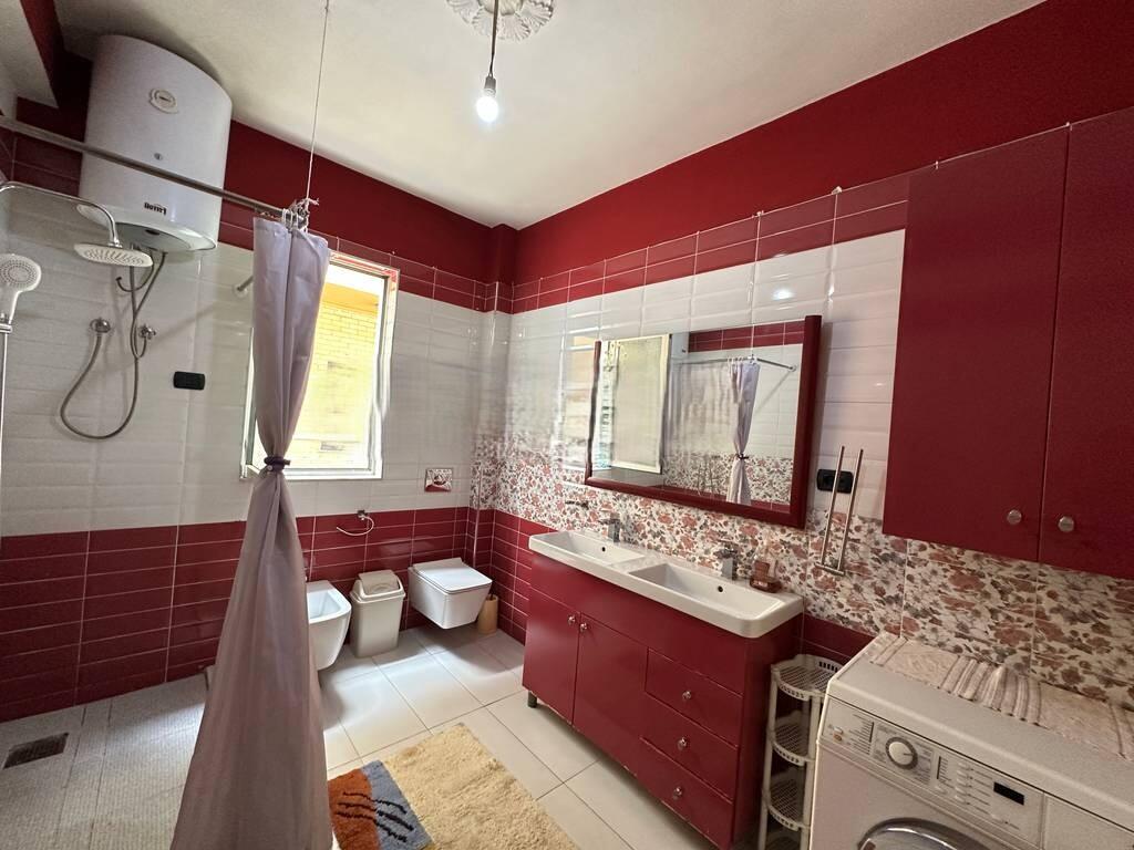 RRUGA 5-MAJI, APARTAMENT 2+1 PER QIRA 550 € /Muaj