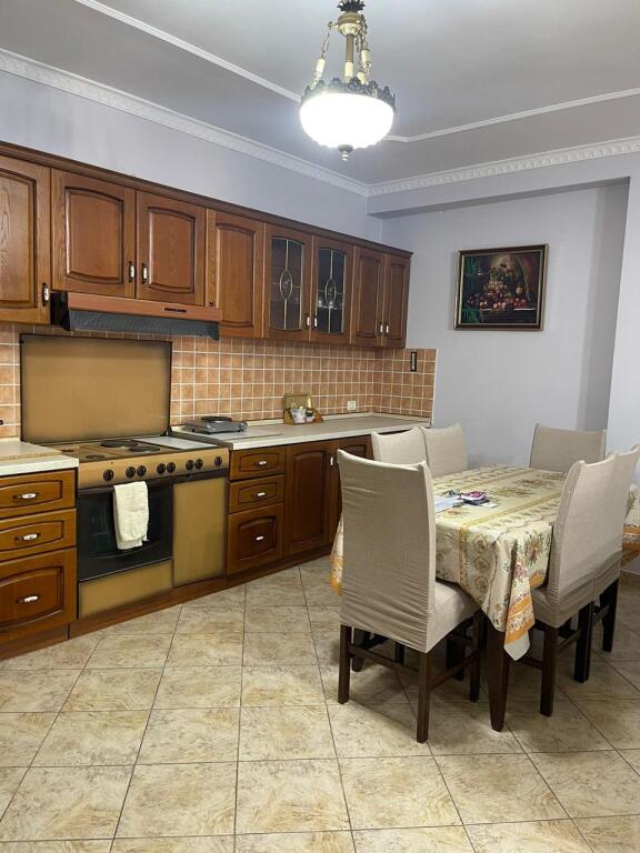 JEPET ME QIRA APARTAMENT 2+1+2+BLLK - 21 DHJETORI, PRANE JOENES