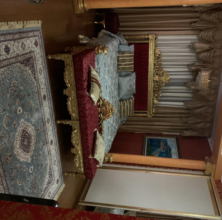 Shitet apartament klasik 3+1+2+2parkime ne kinostudio